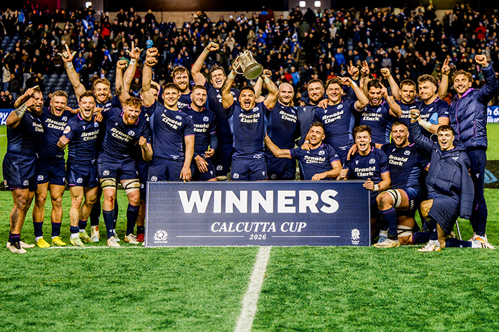 Calcutta Cup Winners - pic © Peter Watt/N50 Sports